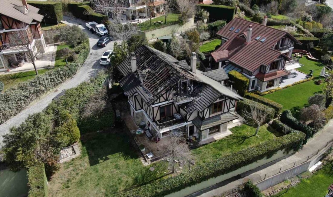 Beykoz’da oyuncu Aslıhan Karalar’ın oturduğu villanın çatı katında yangın meydana