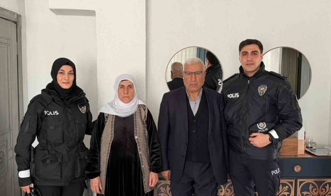 Van’ın Özalp ilçesinde Ramazan Bayramı dolayısıyla şehit yakınları ve gaziler