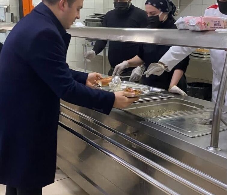 Ağrı’nın Patnos ilçesinde Patnos Kaymakamı Burak Dertlioğlu ve İlçe Milli