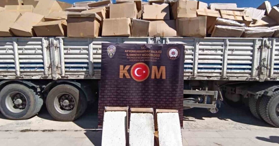 Afyonkarahisar’da polis ekipleri durdukları tırda piyasa değeri yaklaşık 8 milyon