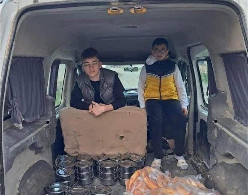 Eskişehir’de yalnız yaşayan vatandaşlara, ihtiyaç sahiplerine ve yaşlılara Ramazan ayı