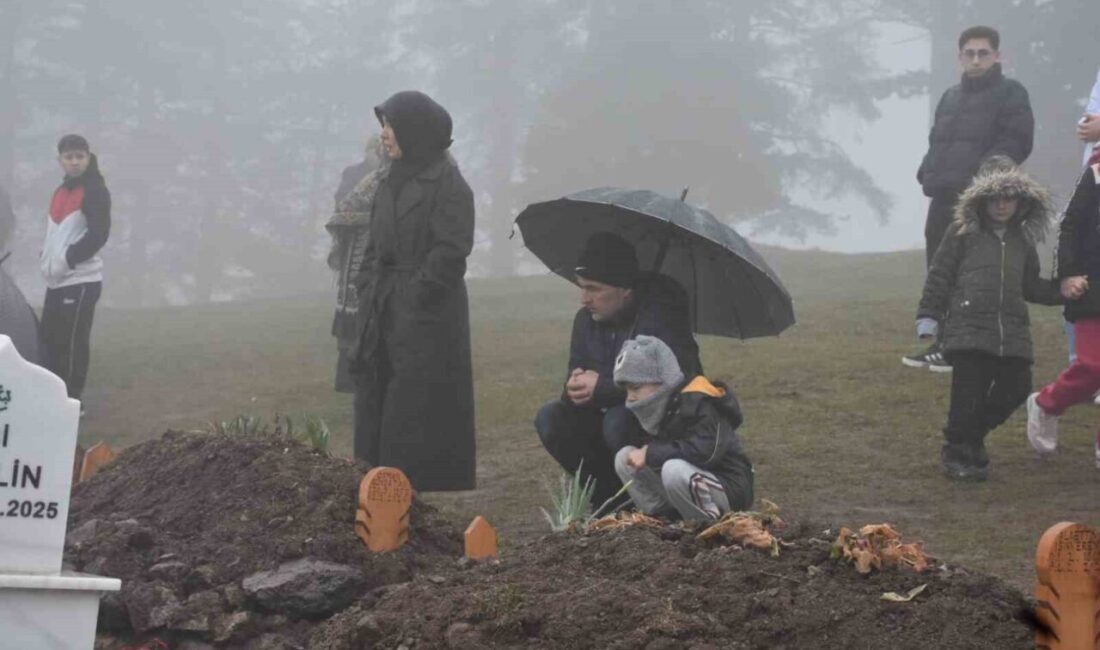 Sakarya’da Ramazan Bayramı öncesi mezarlıklarda ziyaretçi yoğunluğu yaşanmaya başladı. Bayram