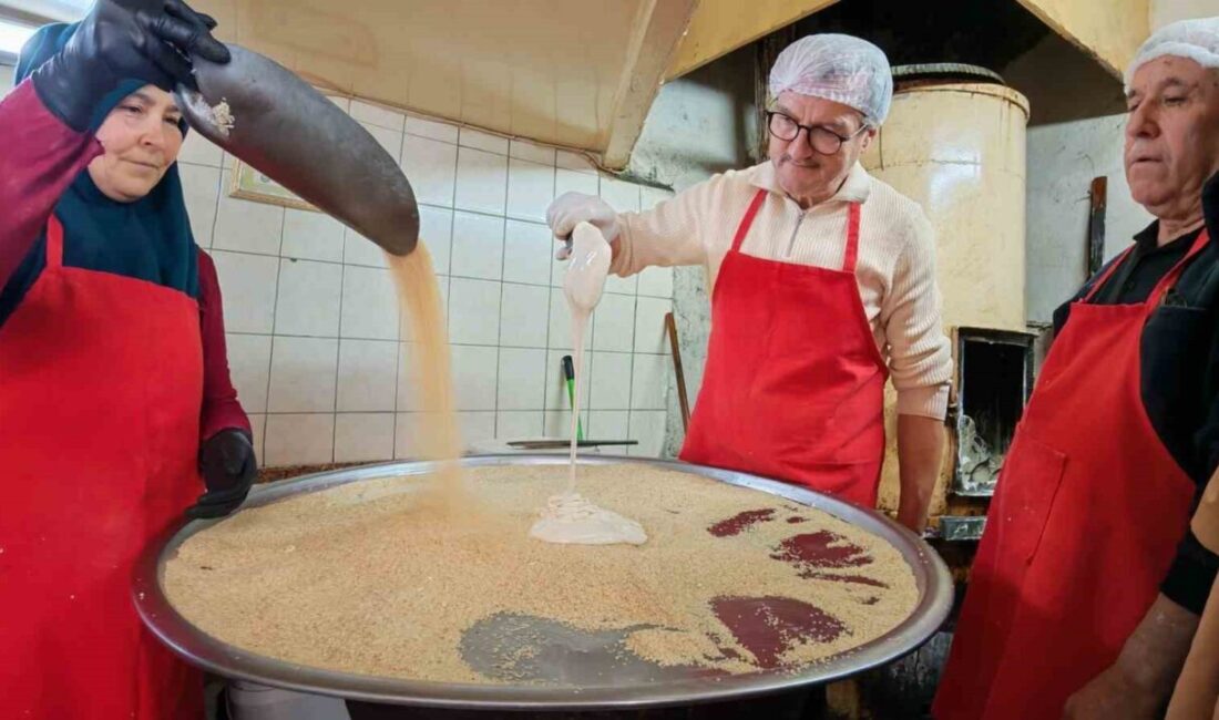 Manisa’nın Demirci ilçesinde Ramazan ayının simgesi haline gelen ve halk
