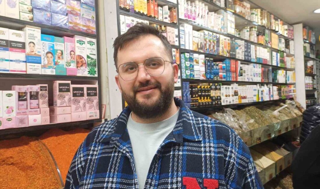 Kayseri’de aktarlarda satılan karışım tok tutmasıyla Ramazan’da vatandaşlardan ilgi görüyor.