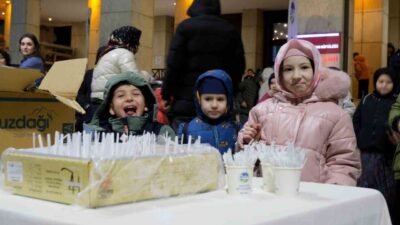 Sakarya Büyükşehir Belediyesi tarafından Ramazan ayı dolayısıyla başlatılan “Çocuklarla Ramazan”