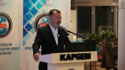 Karabük Üniversitesi ev sahipliğinde düzenlenen KAPGEM iftarında konuşan Rektör Prof.