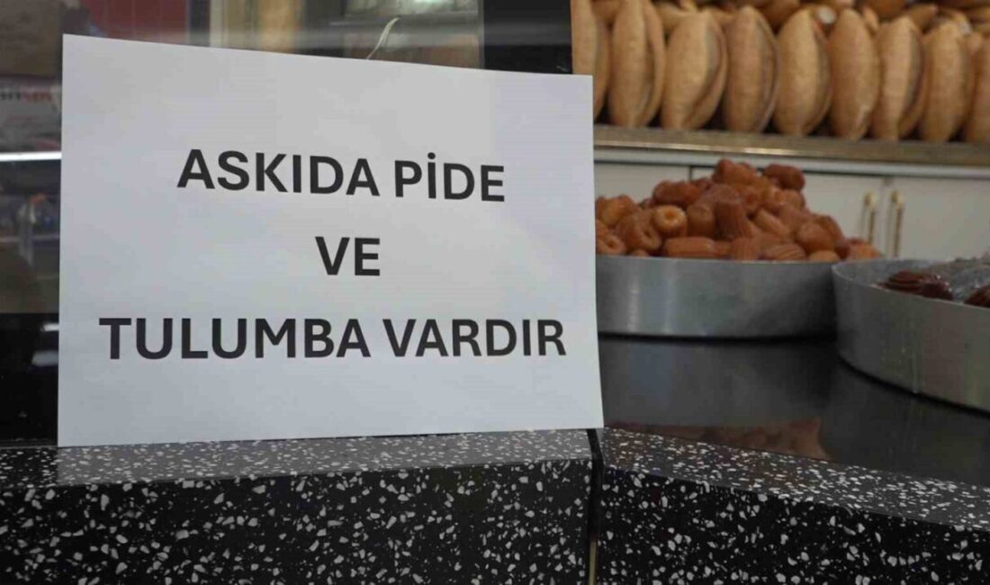 Rize’de bir fırın işletmecisi, askıda ekmek ve Ramazan ayında başlattığı