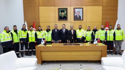 Sakarya Büyükşehir Belediyesi personeli, Ramazan Bayramı dolayısıyla düzenlenen geleneksel bayramlaşma