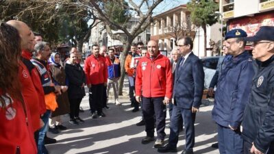 Manisa’nın Salihli ilçesinde “1-7 Mart Deprem Haftası” kapsamında vatandaşları afetlere