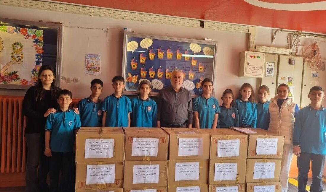 Manisa’nın Salihli ilçesindeki Misak-ı Milli İlkokulu ve Ortaokulu öğrencileri, Ramazan