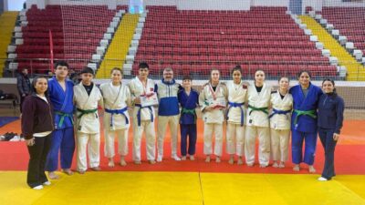 Manisa’nın Salihli ilçesinden katılan judocular, Karaman’da düzenlenen Okul Sporları Judo