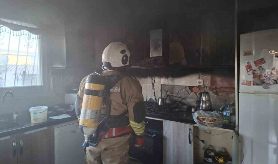 Hatay’da evin mutfak kısmında ocakta çıkan yangında evde hasar oluştu.