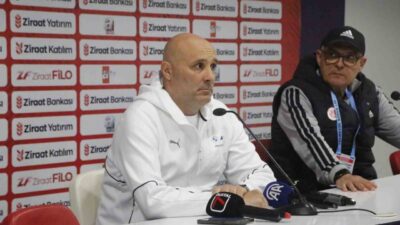 Antalyaspor Teknik Direktörü Sami Uğurlu, Samsunspor mağlubiyeti sonrası, “İkinci yarı