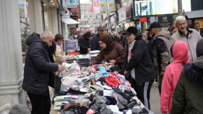 Samsun’da Ramazan Bayramı öncesi yaşanan alışveriş yoğunluğu, esnafın yüzünü güldürdü.