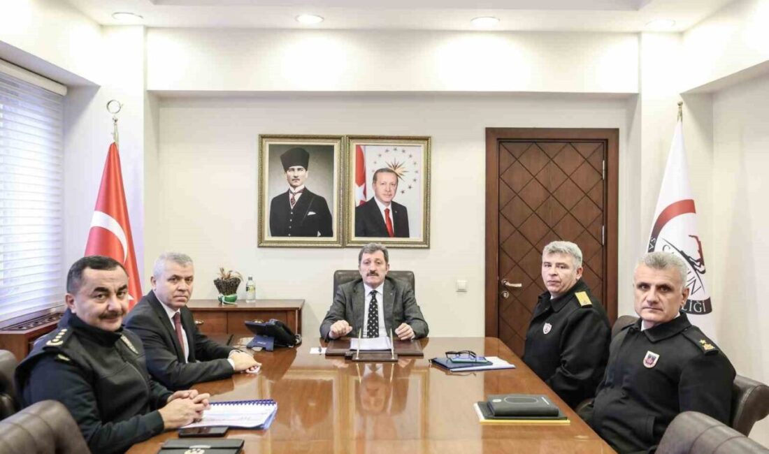 Samsun Valisi Orhan Tavlı, Ramazan Bayramı’nda 8 bin 109 personelle