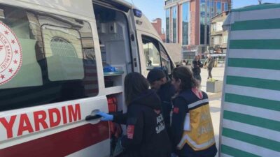 Samsun’un İlkadım ilçesinde 3 tekerlekli elektrikli motorun park halindeki SUV