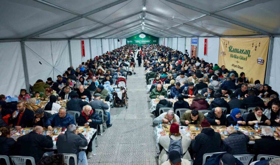 Samsun Büyükşehir Belediyesi, Ramazan ayında kurduğu iftar sofralarıyla her gün