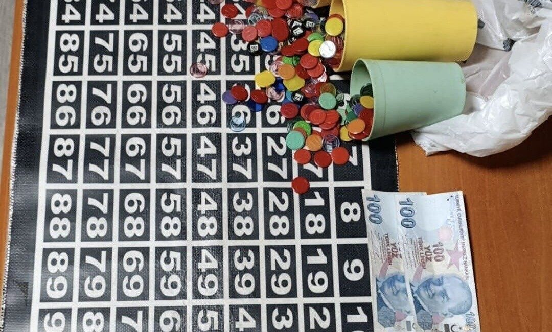 Samsun’da polis ekiplerince İlkadım ve Canik ilçelerinde düzenlenen kumar denetimlerinde