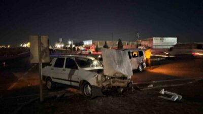 Şanlıurfa’nın Birecik ilçesinde iki aracın çarpışması sonucu meydana gelen trafik