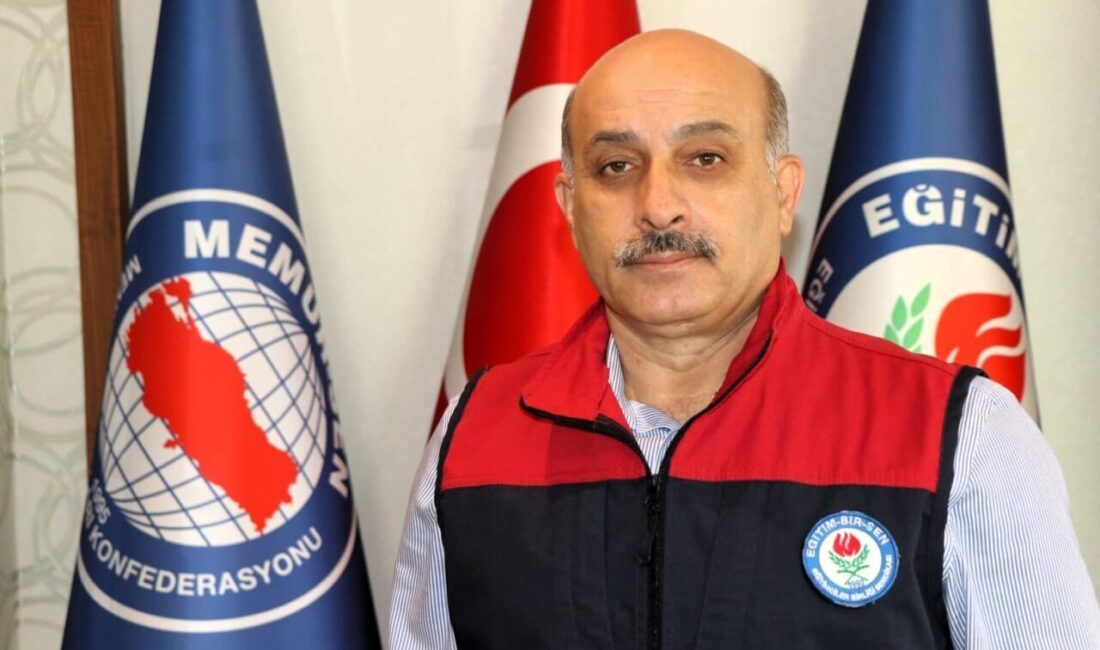 Eğitim-Bir-Sen Adana Şube Başkanı Mustafa Sarıgeçili, eğitimciye yönelik şiddetin artık