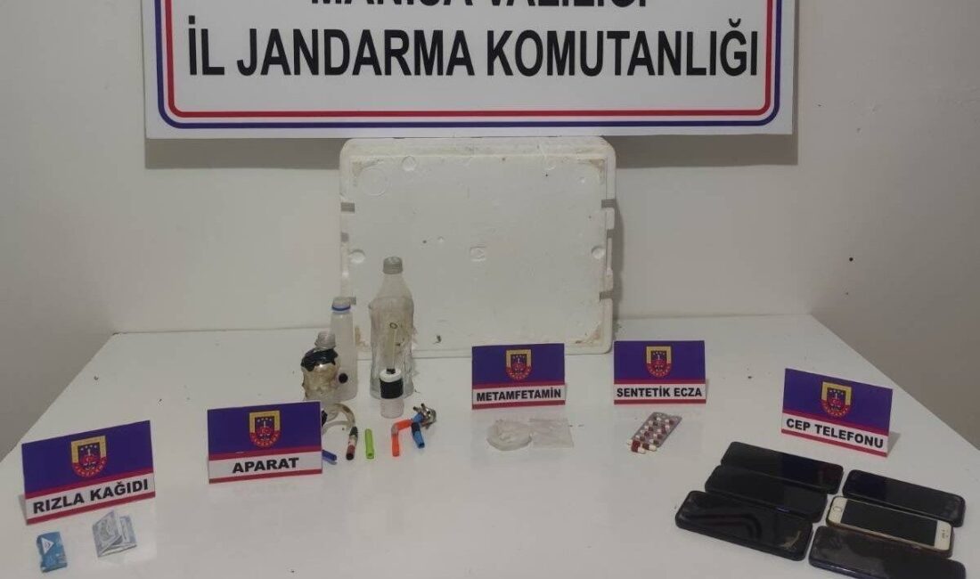 Manisa’nın Sarıgöl ilçesinde jandarma ekiplerince düzenlenen operasyonda 10 gram yüksek