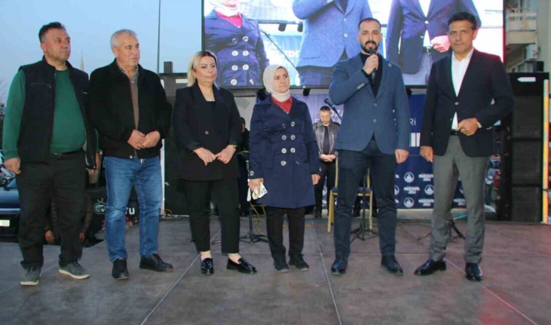 Adana’nın Kozan ilçesinde Kozan Belediyesi tarafından şehit aileleri ve gaziler,