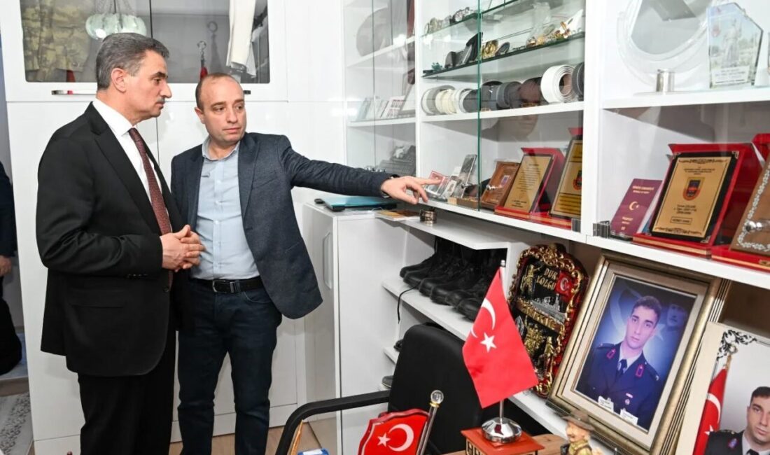 Vali Aydın Baruş ve eşi Nagihan Baruş, Şehit Jandarma Yüzbaşı