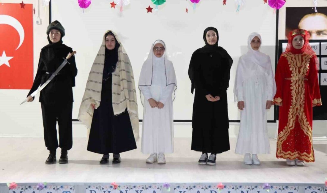 Şehit Recep Gündüz Anadolu İmam Hatip Lisesi, 8 Mart Dünya