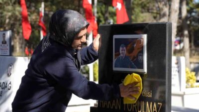 Kırıkkale’de Ramazan Bayramı öncesinde şehitlikte yürütülen bakım ve temizlik çalışmaları