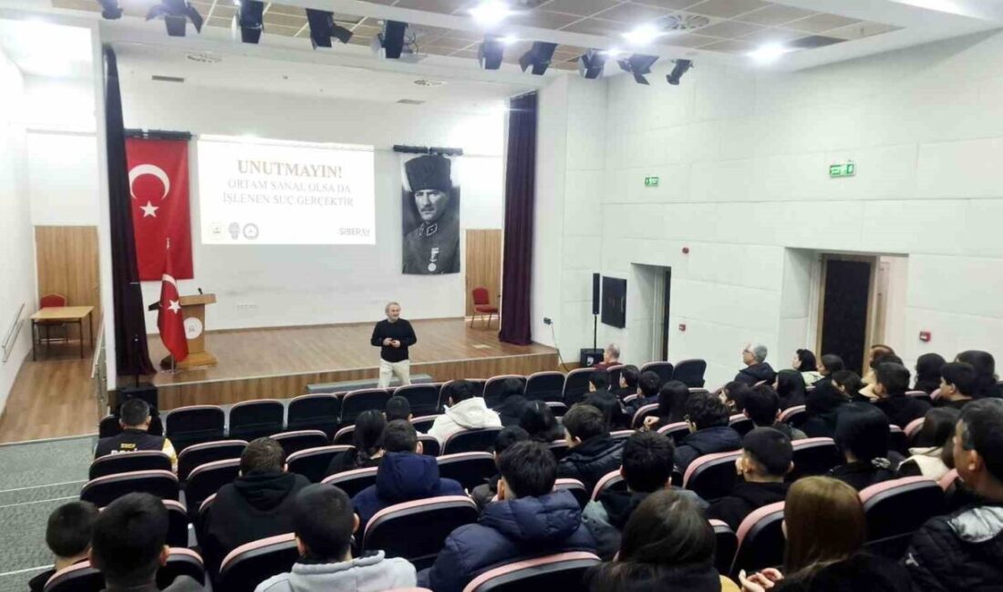 İzmir’in Selçuk ilçesinde lise öğrencilerine yönelik “SİBERAY Projesi” kapsamında güvenli