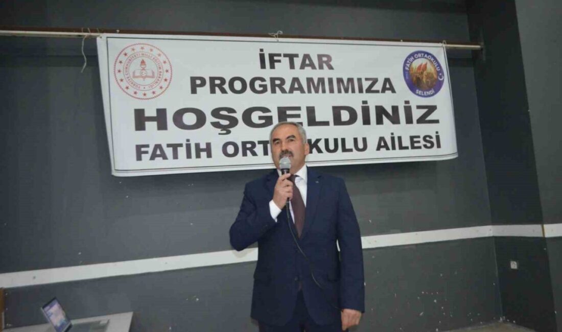 Manisa’nın Selendi ilçesinde Fatih Ortaokulu tarafından düzenlenen “Maarifin Kalbinde Ramazan”