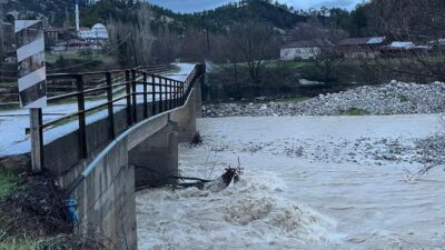 DENİZLİ (İHA) – Denizli’nin Çameli ilçesinde şiddetli yağışlar nedeniyle kullanılamaz