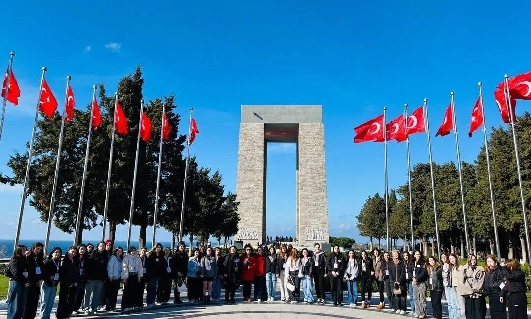 Sinop’un Ayancık ilçesinde öğrenim gören 38 kişilik lise öğrencisi kız