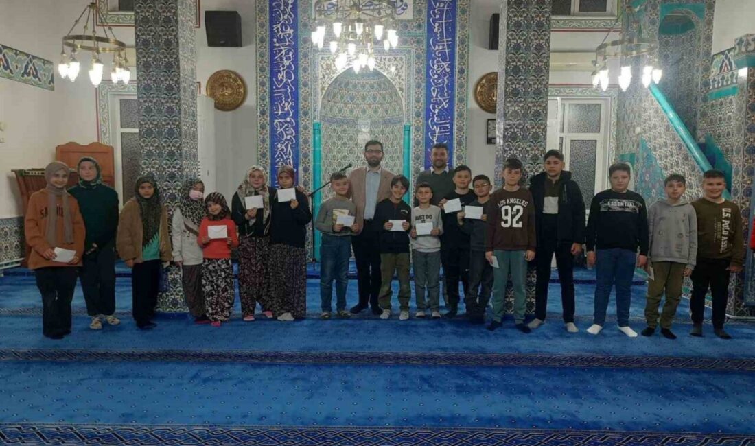 Eskişehir’de bulunan Bilâl-i Habeşî Camii’nde son teravih namazının ardından camiye