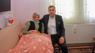 Bayburt Valisi Mustafa Eldivan, iftar öncesi ziyaretleri kapsamında Zahit Mahallesi’nde