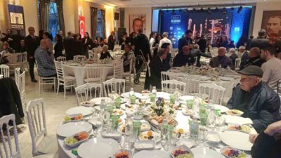 İstanbul’da Darülaceze kurumunda düzenlenen iftar programı İlim Yayma Vakfı Mütevelli