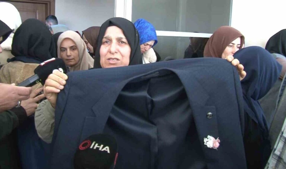 Afganistan dönüşünde İran’ın Tebriz şehrinde tırına füzenin şarapnel parçasının isabet