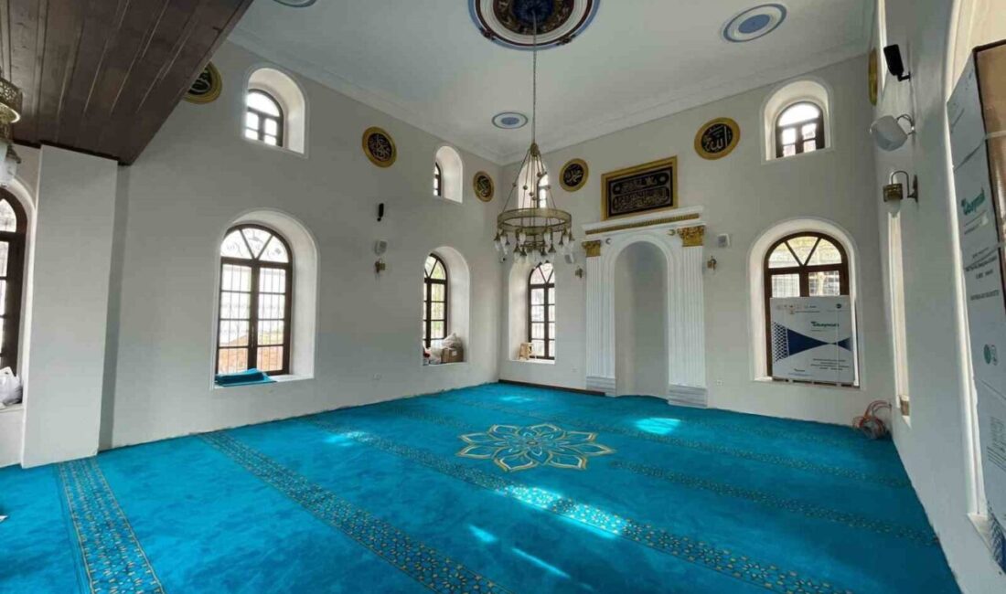 İzmir’in Konak ilçesindeki tarihi Asmalı Mescit’te, Kültür ve Turizm Bakanlığı