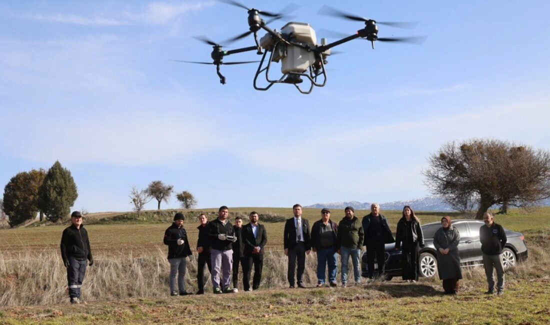 Tavas Belediyesi, artan girdi maliyetlerine karşı üreticilere zirai drone desteğini