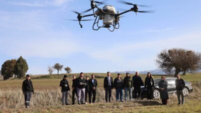Tavas Belediyesi, artan girdi maliyetlerine karşı üreticilere zirai drone desteğini