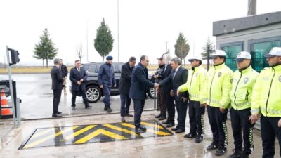 Kütahya’nın Tavşanlı ilçesinde Ramazan Bayramı dolayısıyla düzenlenen resmi bayramlaşma töreninin