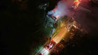 Kocaeli’nin İzmit ilçesinde iki katlı ahşap evde çıkan yangında 71