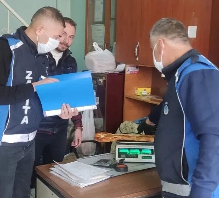 Erzincan’ın Tercan ilçesinde zabıta ekipleri, Ramazan ayında vatandaşların sağlıklı ve