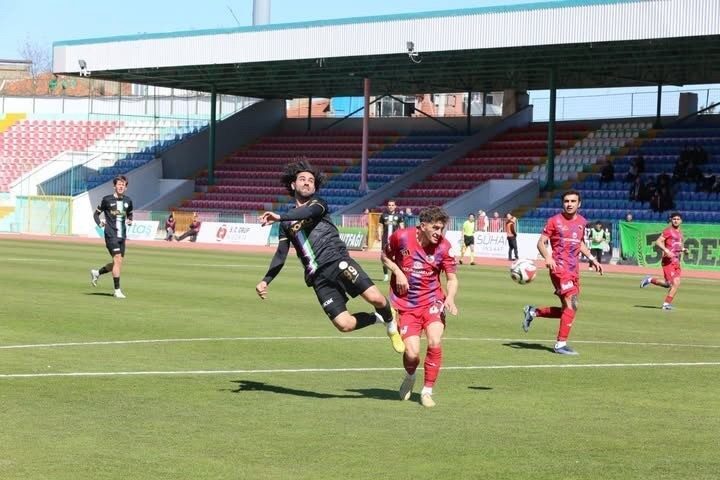 TFF 2. Lig Kırmızı Grup 27. haftasında Isparta 32 Spor,