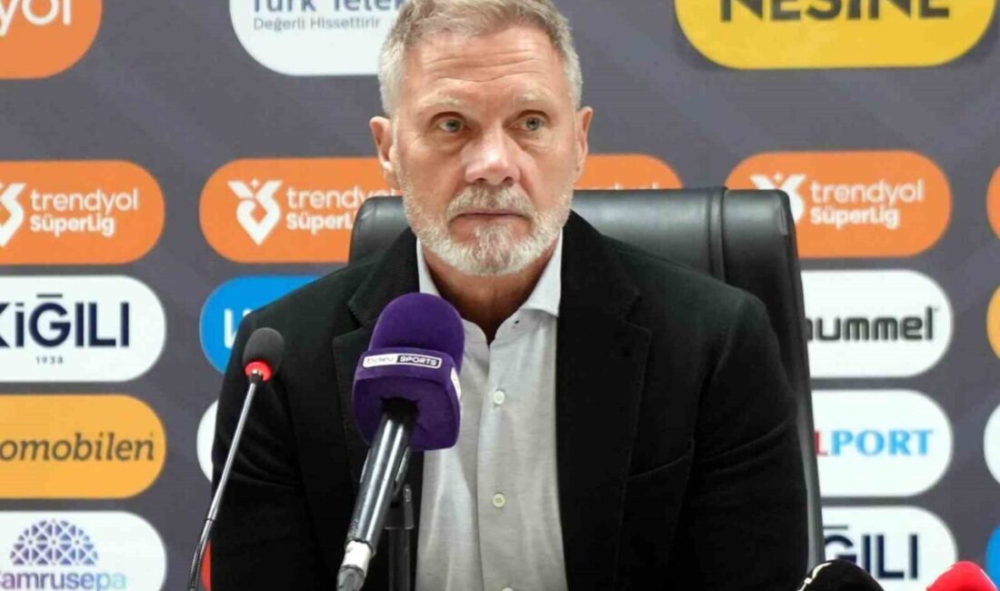 SAMSUN (İHA) – Samsunspor Teknik Direktörü Thorsten Fink, Gaziantep FK