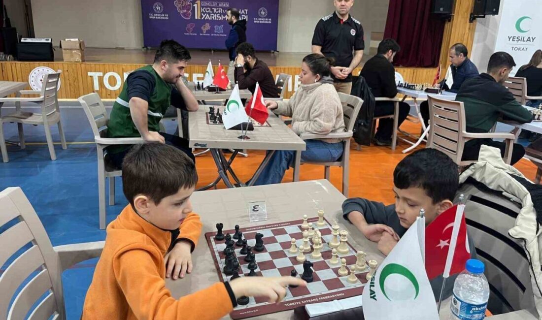 Tokat’ta düzenlenen “Sağlıklı Zihinler Satranç Turnuvası” yoğun katılımla gerçekleştirilirken bağımlılıkla