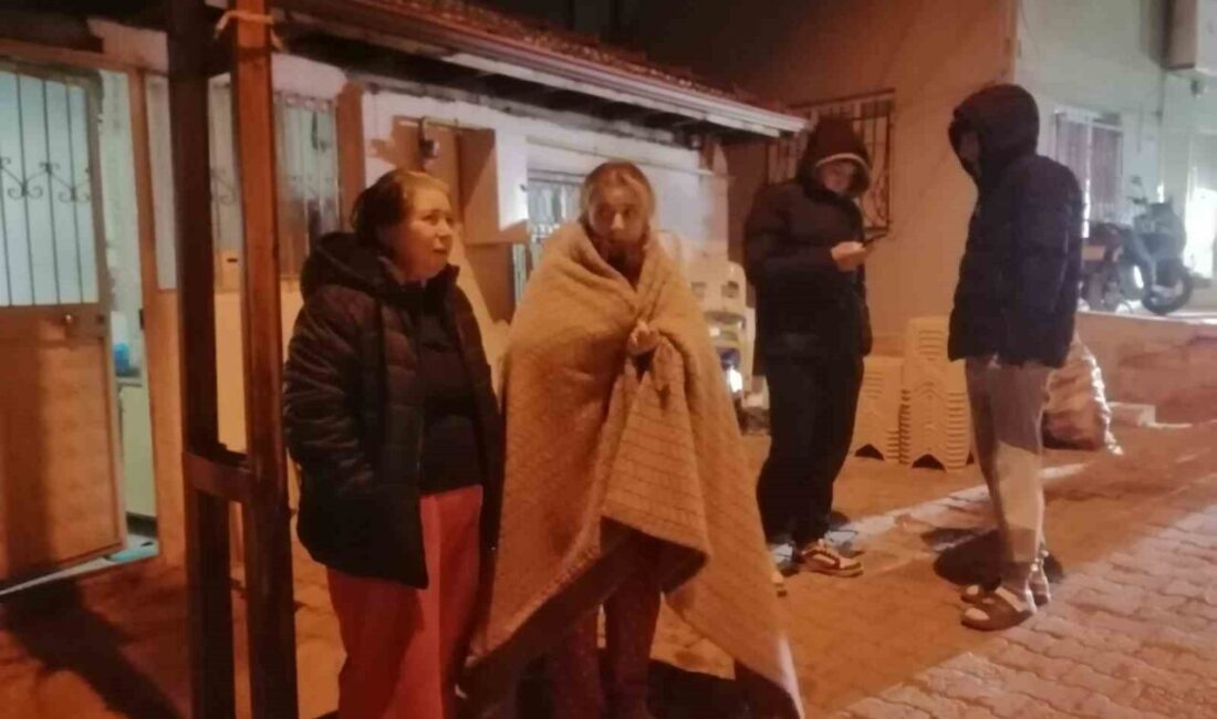 Tokat’ın Niksar ilçesinde meydana gelen deprem paniğe neden oldu. AFAD