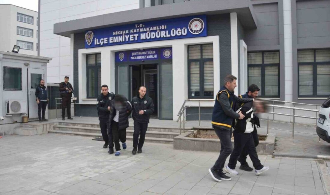 Tokat’ın Niksar ilçesinde meydana gelen evden hırsızlık, mala zarar verme