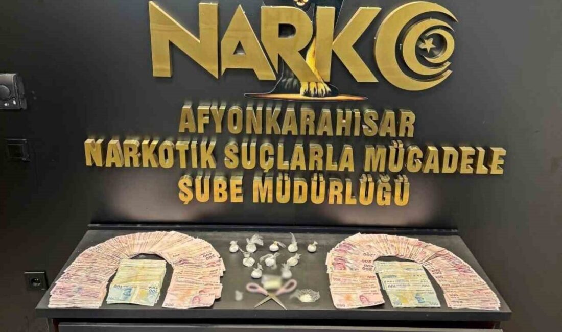 Afyonkarahisar’da polis tarafından torbacı diye adlandırılan uyuşturucu satıcılarına yönelik yapılan