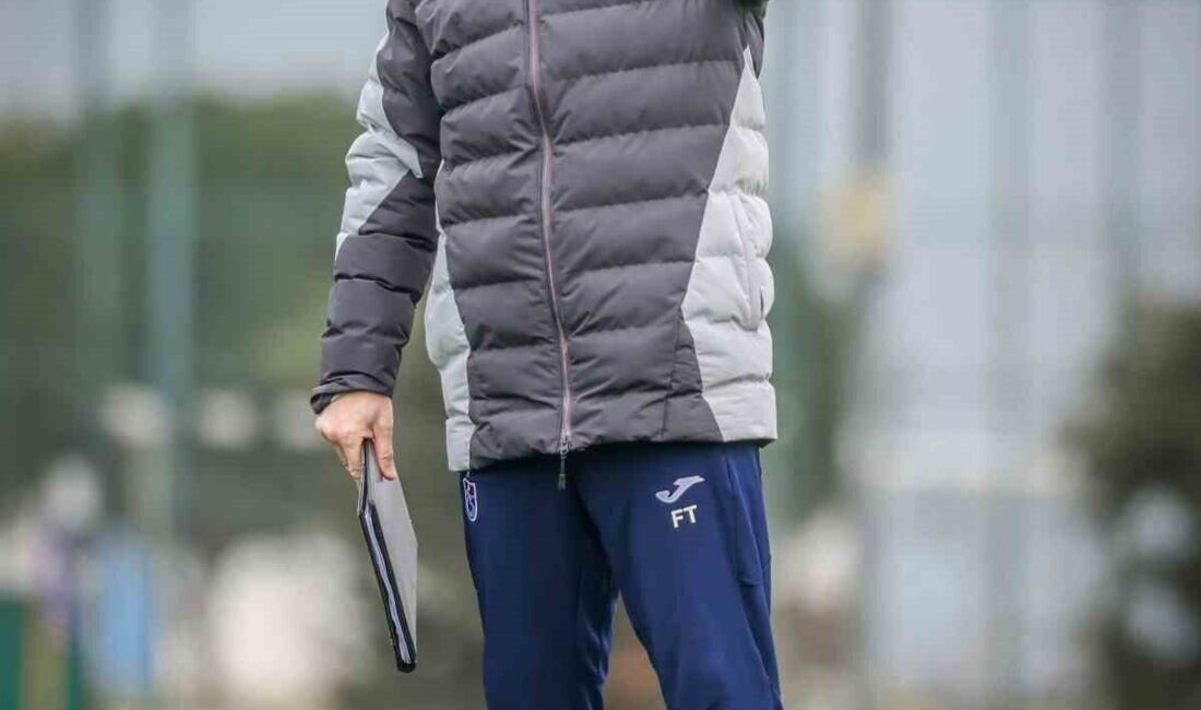 Trabzonspor Teknik Direktörü Fatih Tekke, bordo-mavili takımın başında ilk kez